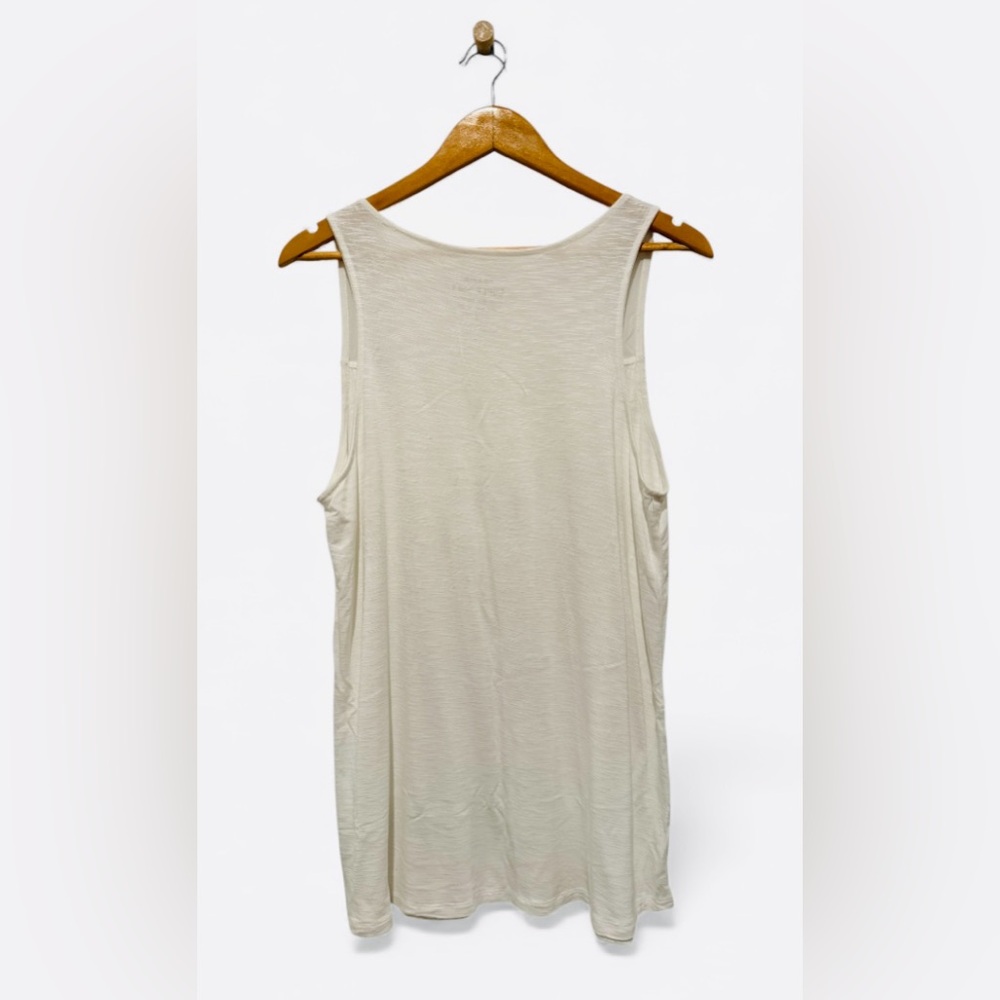 Torrid Super Soft White Mesh Yoke Tank•Size 1 • Gorgeous & Flowy - Picture 5 of 6